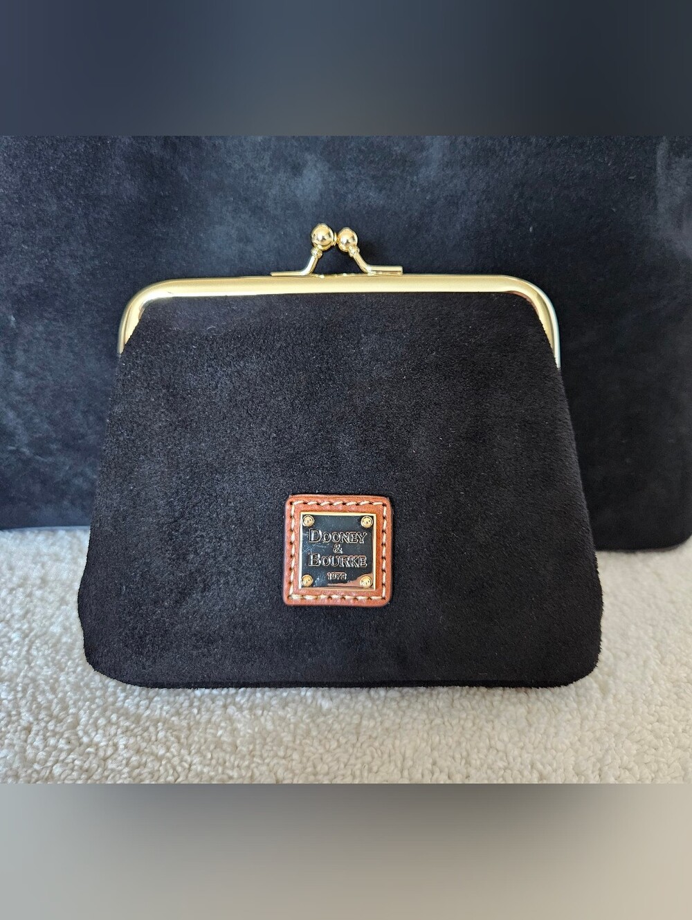 Dooney & Bourke Large Barlow - Black Suede - Matching Framed Purse - Picture 13 of 16